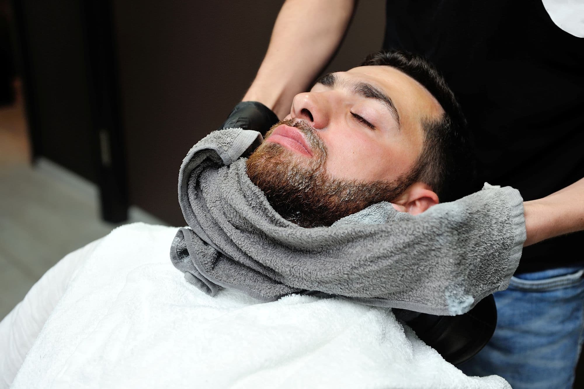 Royal Hot Towel Shave